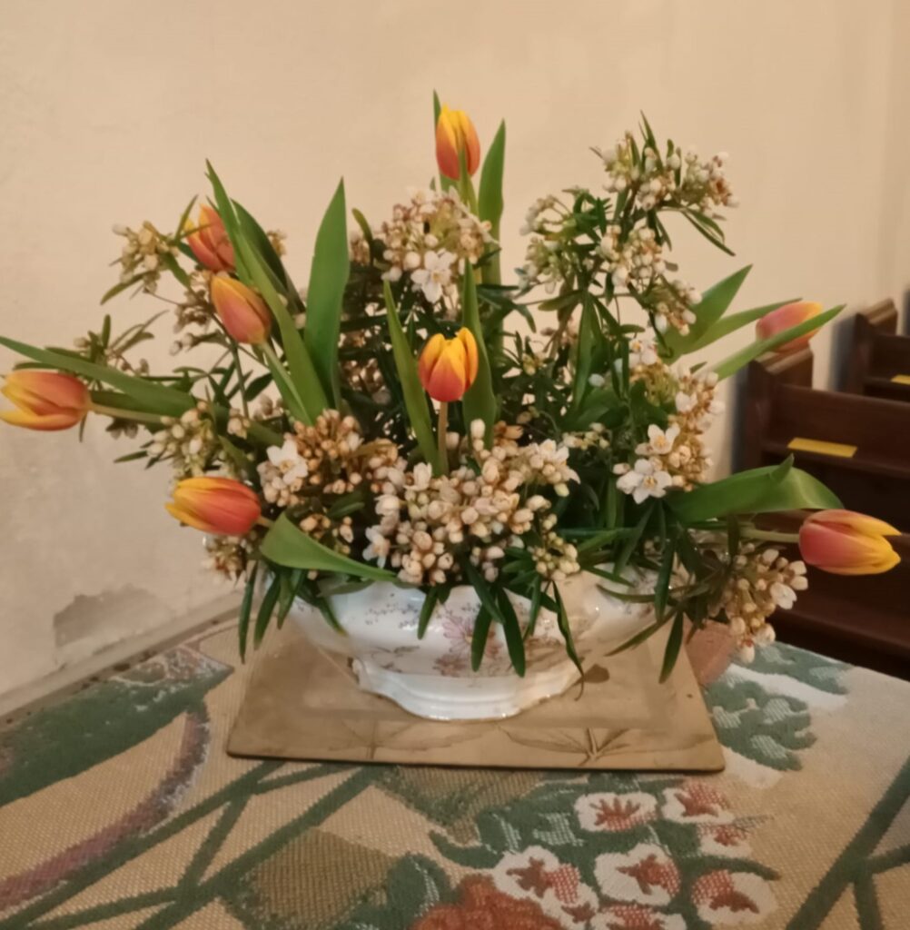 Tulips table decoration